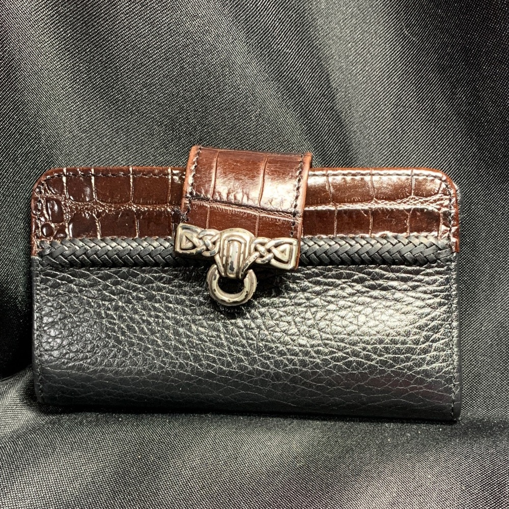 Vintage Brighton Bi-fold Black Pebbled Leather/ Brown Croc  Embossed Wallet